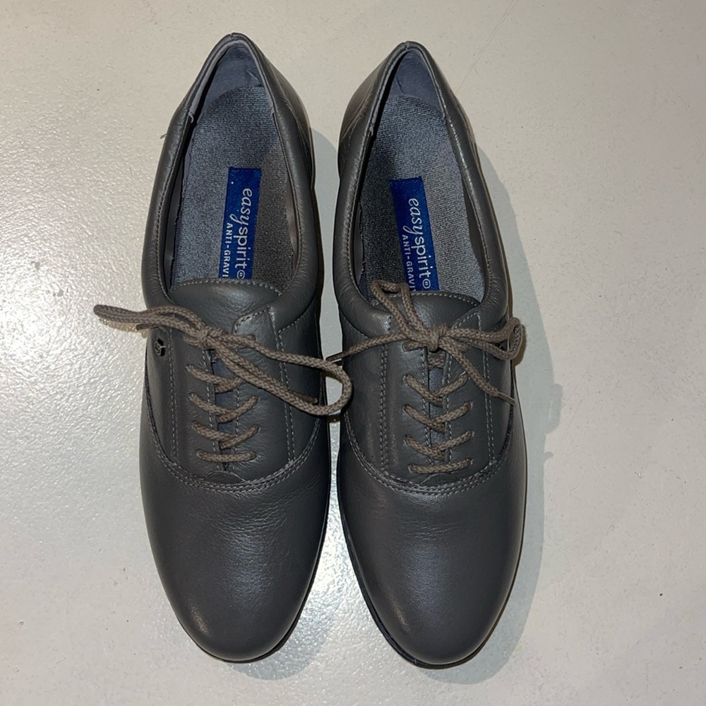 Easy spirit anti gravity shoes size 9